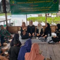 Sinergi Koramil Labuan Amas Utara dan Mahasiswa Uniska Perangi DBD di Awang Landas