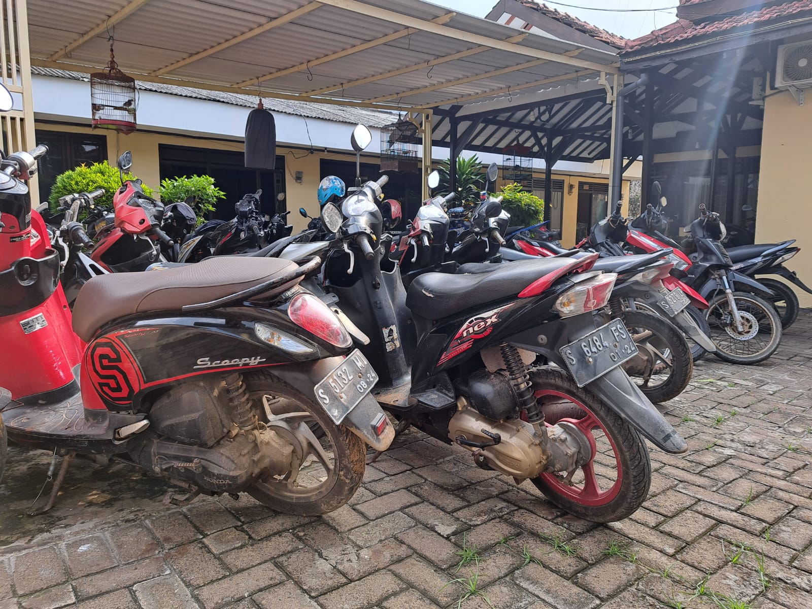 Pengerebakan Judi Sabung Ayam Di Lahan Milik Perhutani, Polsek Brondong Polres Lamongan Membuahkan Hasil