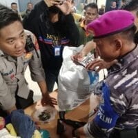 Prajurit Petarung Pasmar 3, Berhasil Amankan 1 Pucuk Senjata Rakitan di Pelabuhan Ambon Prajurit Petarung Pasmar 3, Berhasil Amankan 1 Pucuk Senjata Rakitan di Pelabuhan Ambon