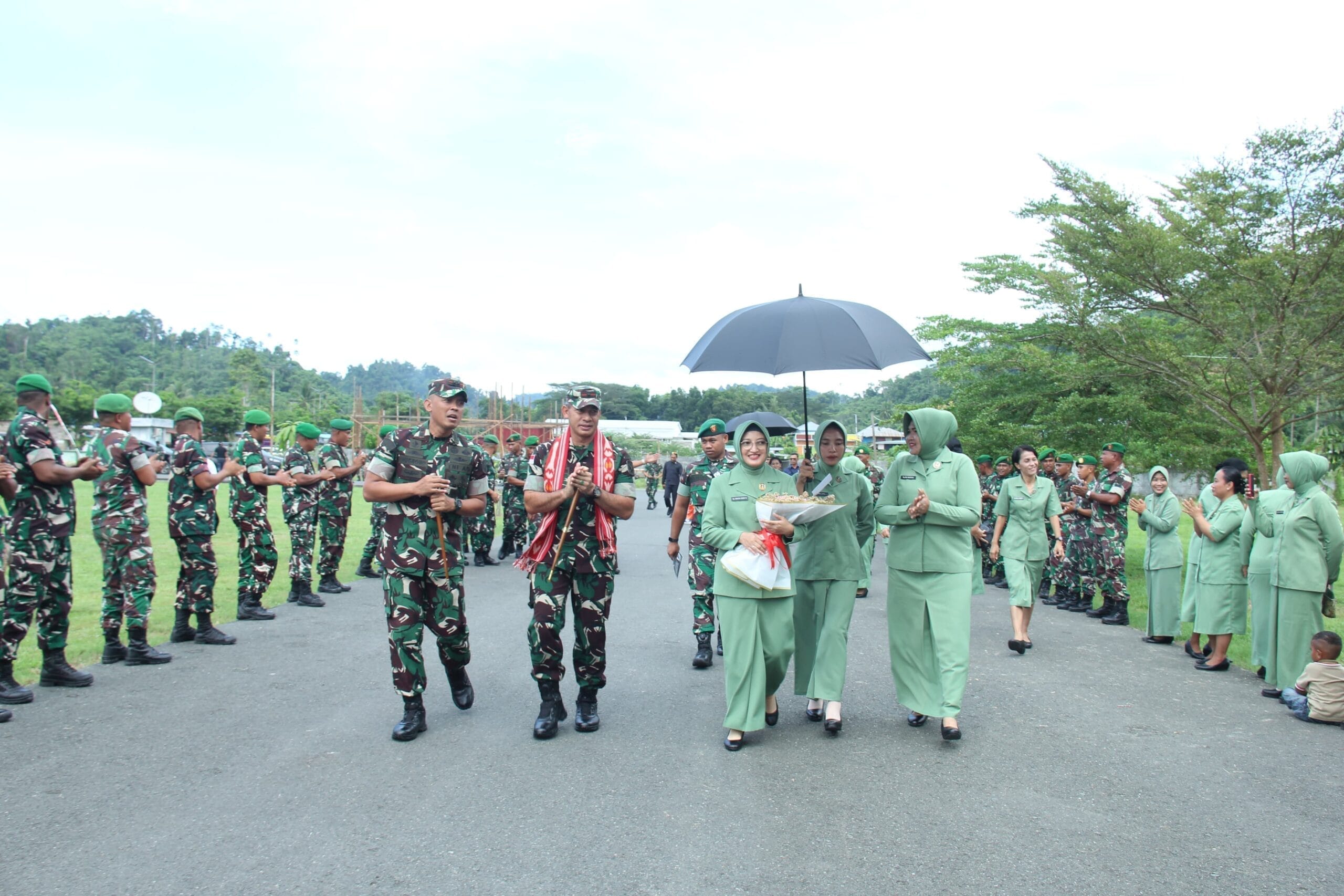 Kunjungi Kodim 1512/Weda, Danrem : Prajurit harus bekerja dengan ikhlas serta bina keharmonisan keluarga