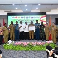 Komandan Pasmar 3, Ikuti Rakor Program Nasional Makan Bergizi Gratis Di Provinsi Papua Barat Daya Komandan Pasmar 3, Ikuti Rakor Program Nasional Makan Bergizi Gratis Di Provinsi Papua Barat Daya