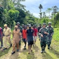Satgas Yonif 501/BY, Sukses Pulangkan Wakil Pimpinan OPM, PJ Bupati Maybrat Apresiasi Usaha Pemulangan Ke Pelukan NKRI Satgas Yonif 501/BY, Sukses Pulangkan Wakil Pimpinan OPM, PJ Bupati Maybrat Apresiasi Usaha Pemulangan Ke Pelukan NKRI