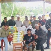 Jumat Curhat; Kapolres Maybrat, Berikan Bansos kepada Warga Kampung Ayata Distrik Aifat Timur Tengah Jumat Curhat; Kapolres Maybrat, Berikan Bansos kepada Warga Kampung Ayata Distrik Aifat Timur Tengah