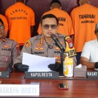 Penipuan dan Peredaran Ganja, Diringkus Polresta Sorong Kota, Masyarakat Diimbau Waspada Penipuan dan Peredaran Ganja, Diringkus Polresta Sorong Kota, Masyarakat Diimbau Waspada