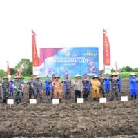 Dukung Asta Cita Presiden RI, Pasmar 3, Laksanakan Penanaman Biji Jagung Dukung Asta Cita Presiden RI, Pasmar 3, Laksanakan Penanaman Biji Jagung