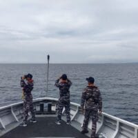 KRI Tatihu-853, Terlibat dalam Operasi SAR: Penemuan Swimvest di Perairan Tidore Membuka Harapan Baru KRI Tatihu-853, Terlibat dalam Operasi SAR: Penemuan Swimvest di Perairan Tidore Membuka Harapan Baru