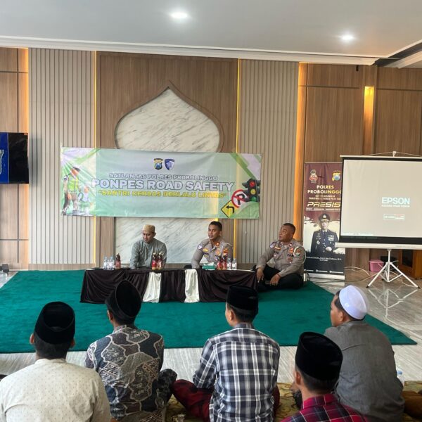 Hardiknas Polres Probolinggo Edukasi Santri Program Keselamatan Berkendara