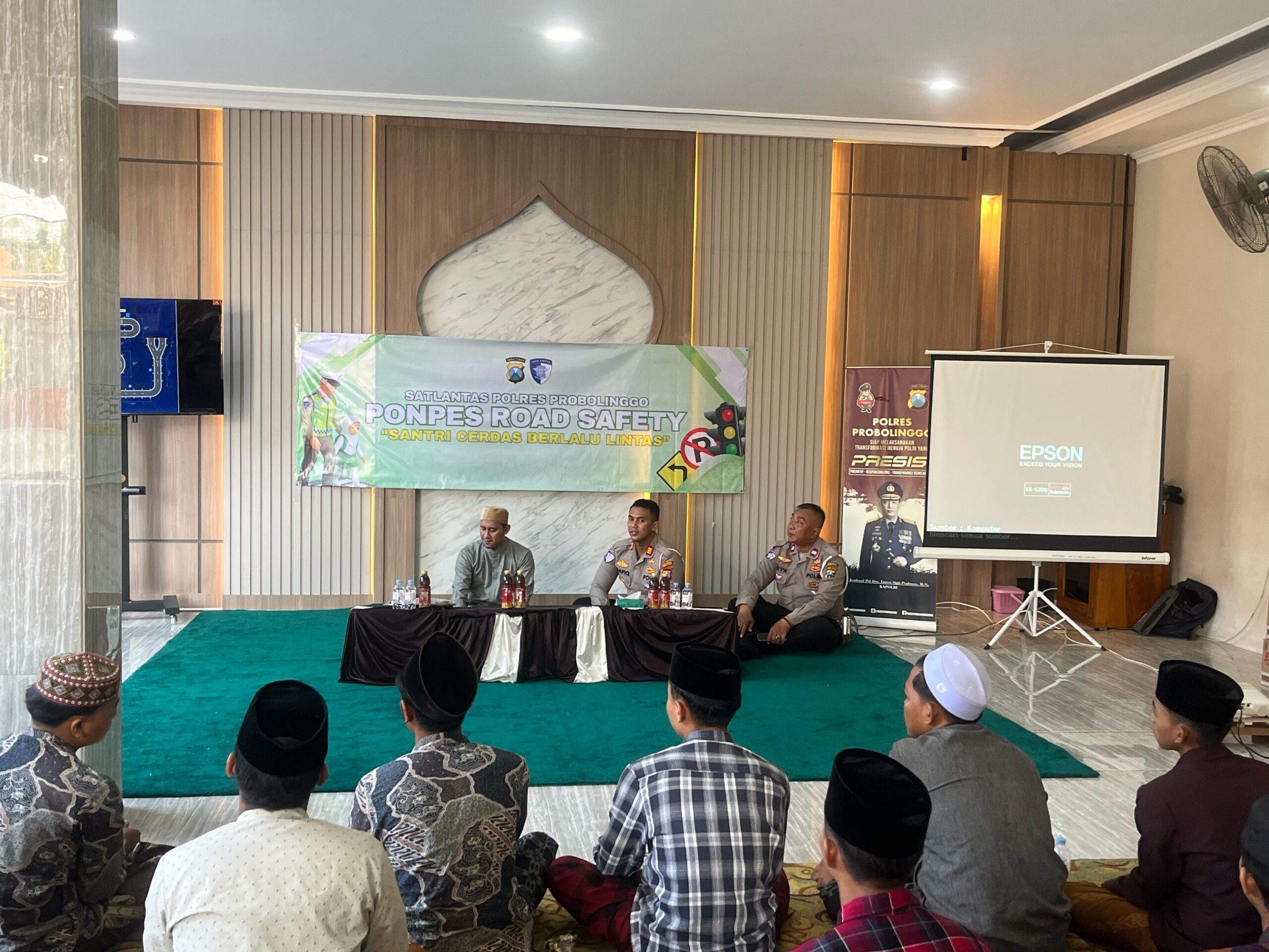 Hardiknas Polres Probolinggo Edukasi Santri Program Keselamatan Berkendara