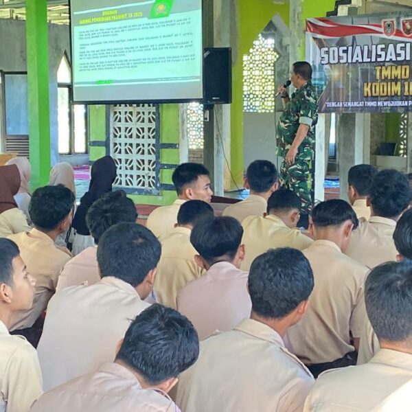 Semangat Siswa SMAN 1 Batu Ampar Sambut Sosialisasi TNI-AD