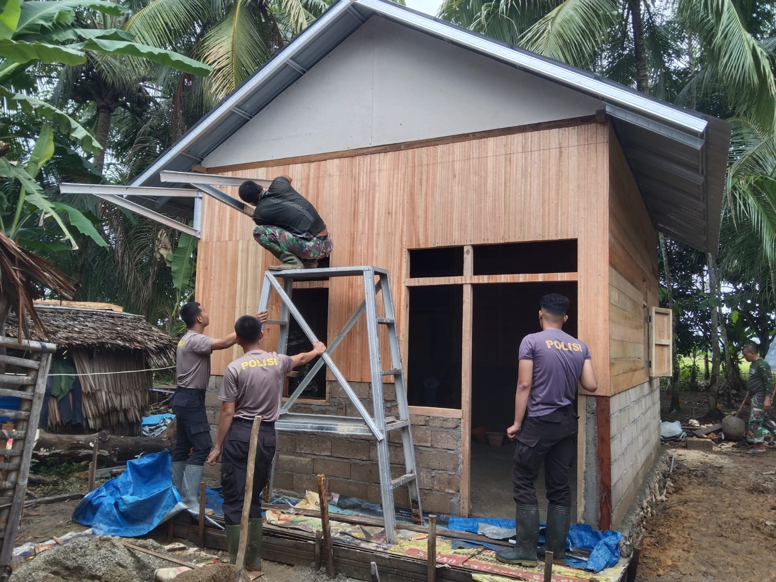 Satgas TMMD Kodim 1002 HST Terus Genjot Bedah Rumah Ardiansyah