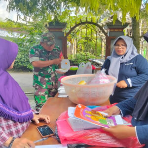 Babinsa Desa Jimbe Dampingi Kader Posyandu “Dahlia” dalam Edukasi Kesehatan Ibu, Anak Dan Lansia
