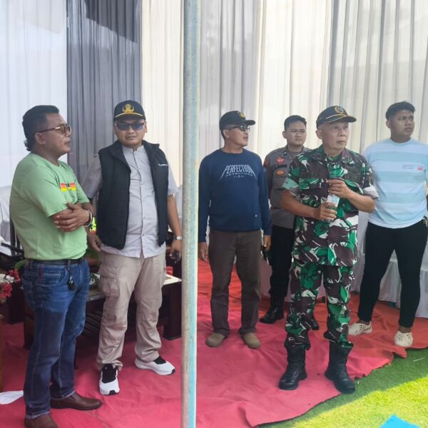 Danramil Kraksaan Kawal Lomba Burung Bupati Cup I 2025 Meriah