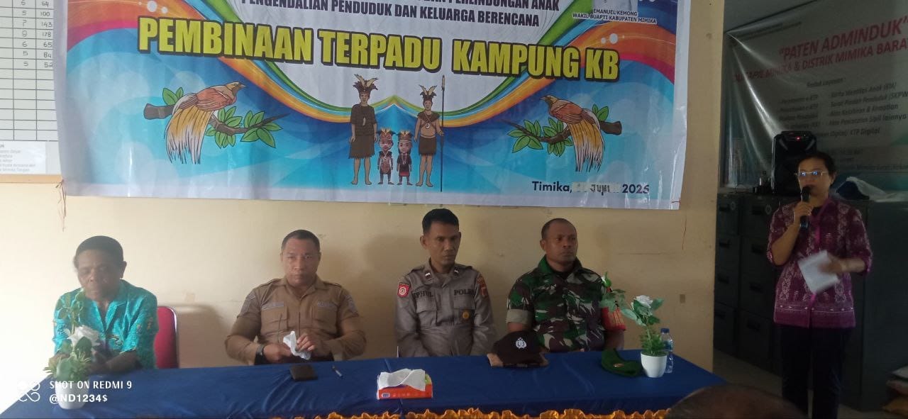 Babinsa Koramil Kokonao Melaksanakan Pendampingan Kegiatan Pembinaan Terpadu Kampung KB Di Wilayah Binaan