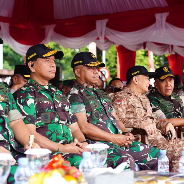 Gubernur Akmil Hadiri Penutupan Latsitardanus XLV di Banten