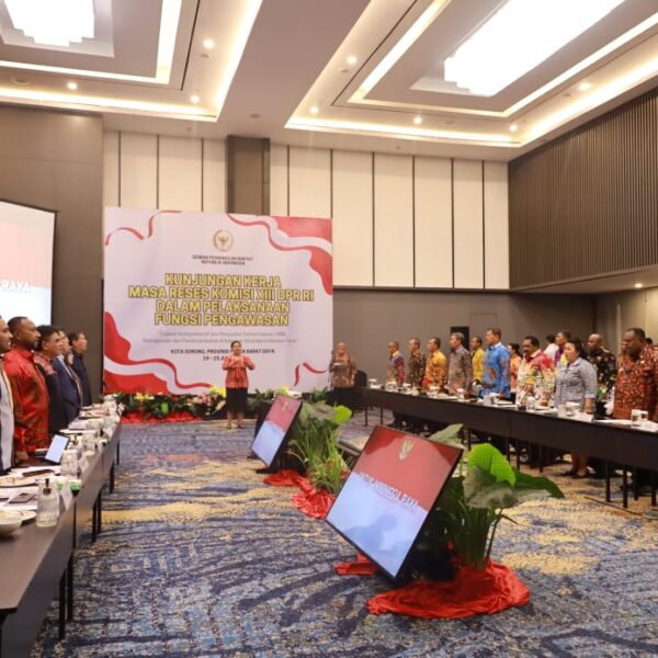 Danlantamal XIV Mengikuti Rapat Kerja Komisi XIII DPR RI di PBD Bahas HAM, Imigrasi, dan Pemasyarakatan di Kawasan Timur