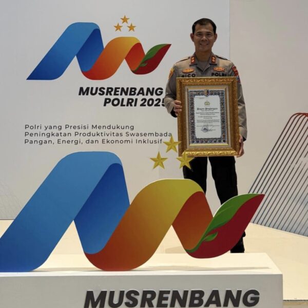 Kapolres Probolinggo Kota Raih Penghargaan Pelayanan Prima Musrenbang 2025