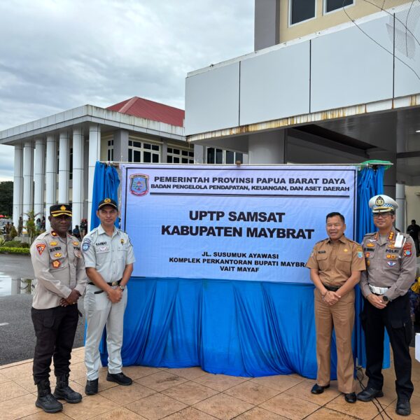 Kapolres Maybrat Dampingi Dirlantas Polda PBD Hadiri Launching Operasional Unit Pelayanan Samsat Kabupaten Maybrat