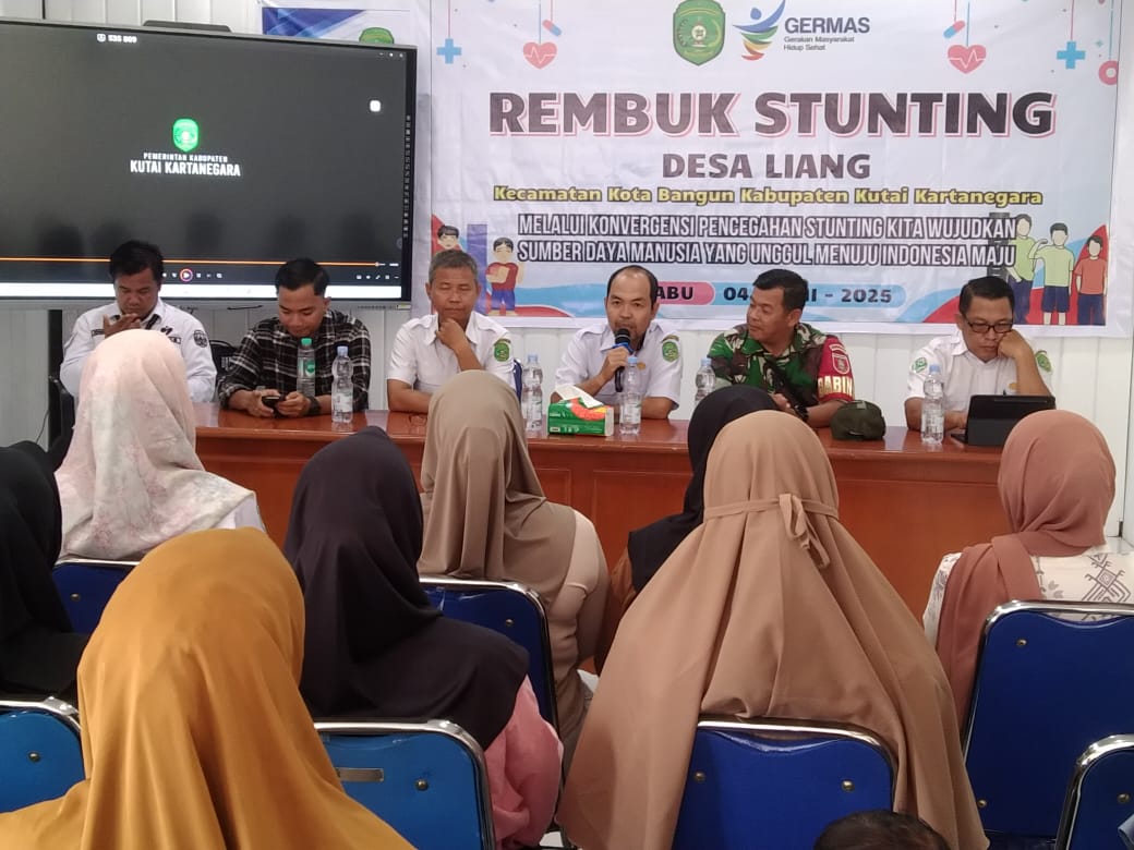 Wujud Dukungan TNI Dalam Penanggulangan Gizi Buruk Di Desa, Babinsa Hadiri Rembuk Stunting