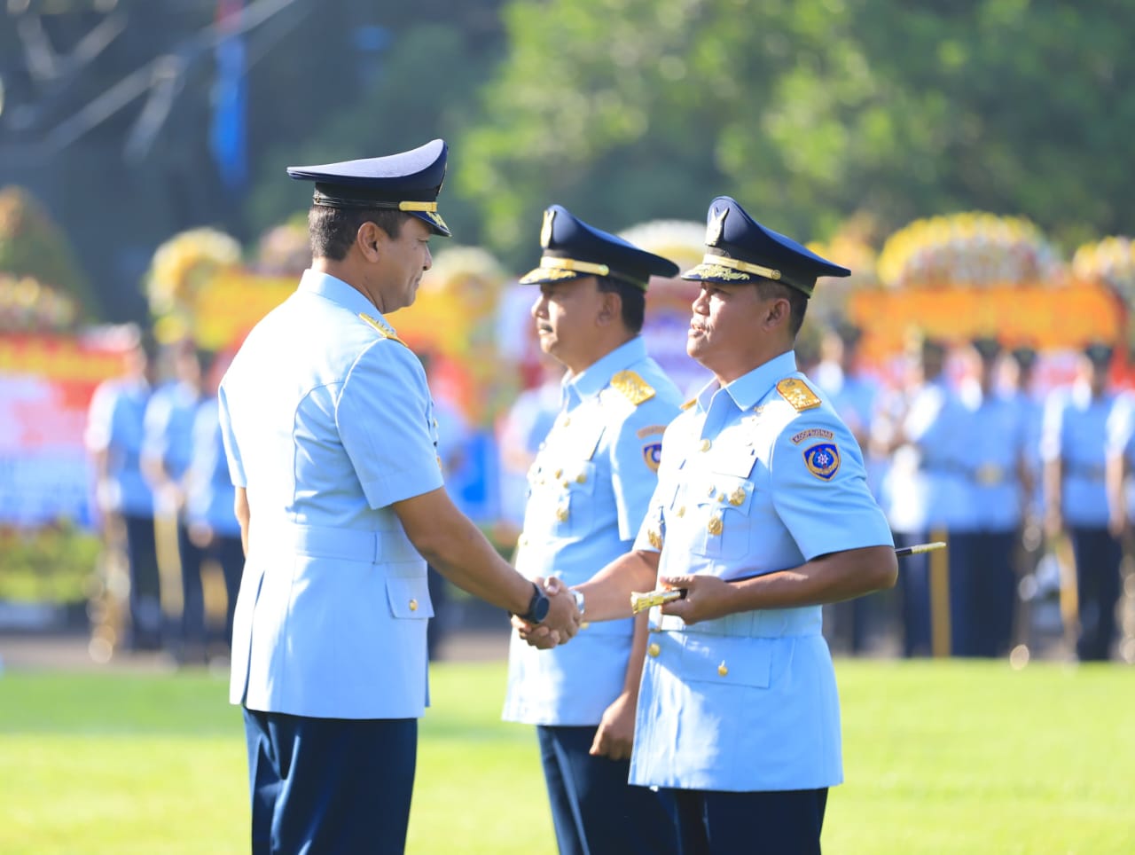 Danlanud Didampingi Ketua PIA Ardhya Garini Cab.7/D.ll Lanud Sultan Hasanuddin Hadiri Sertijab Pangkoopsudnas