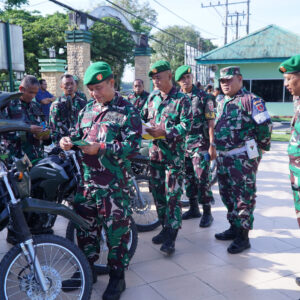 Pastikan Kendaraan Dinas Layak Pakai, Kepala Staf Kodim Lakukan Pengecekan Secara Fisik