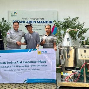 Dukung Petani Tingkatkan Kualitas Produk, PT. PLN Nusantara Power UP Paiton Serahkan Bantuan Evaporator Madu Dukung Petani Tingkatkan Kualitas Produk, PT. PLN Nusantara Power UP Paiton Serahkan Bantuan Evaporator Madu