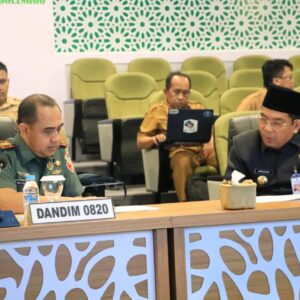 Dandim 0820/Probolinggo Letkol Arh Iwan Hermaya Rakor Bersama TPID Kota Probolinggo