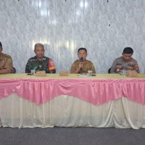Babinsa Koramil 1008-02/Haruai Hadiri Rapat Pembentukan Panitia 17 Agustus dan Persiapan Peletakan Batu Pertama RTH Bintang Ara