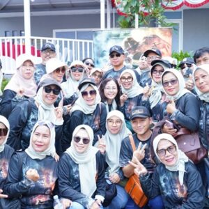 Panglima TNI dan Ratusan Sahabat Lama Berbagi di CFD dan Nobar Film “Believe” Panglima TNI dan Ratusan Sahabat Lama Berbagi di CFD dan Nobar Film “Believe”