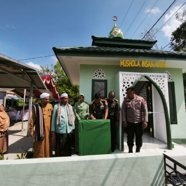 Pererat Silaturahmi TNI dan Rakyat, Dandim 1002/HST Resmikan Mushola di Batang Alai Utara