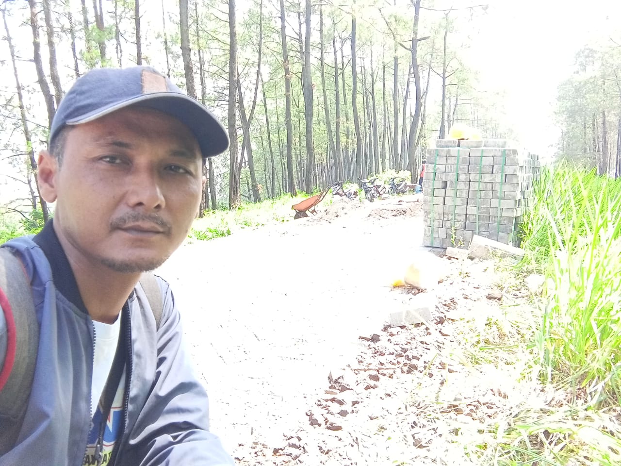 Pengawas Bantah Isu LSM dan Media Bekingi Proyek Jalan R14 Probolinggo 