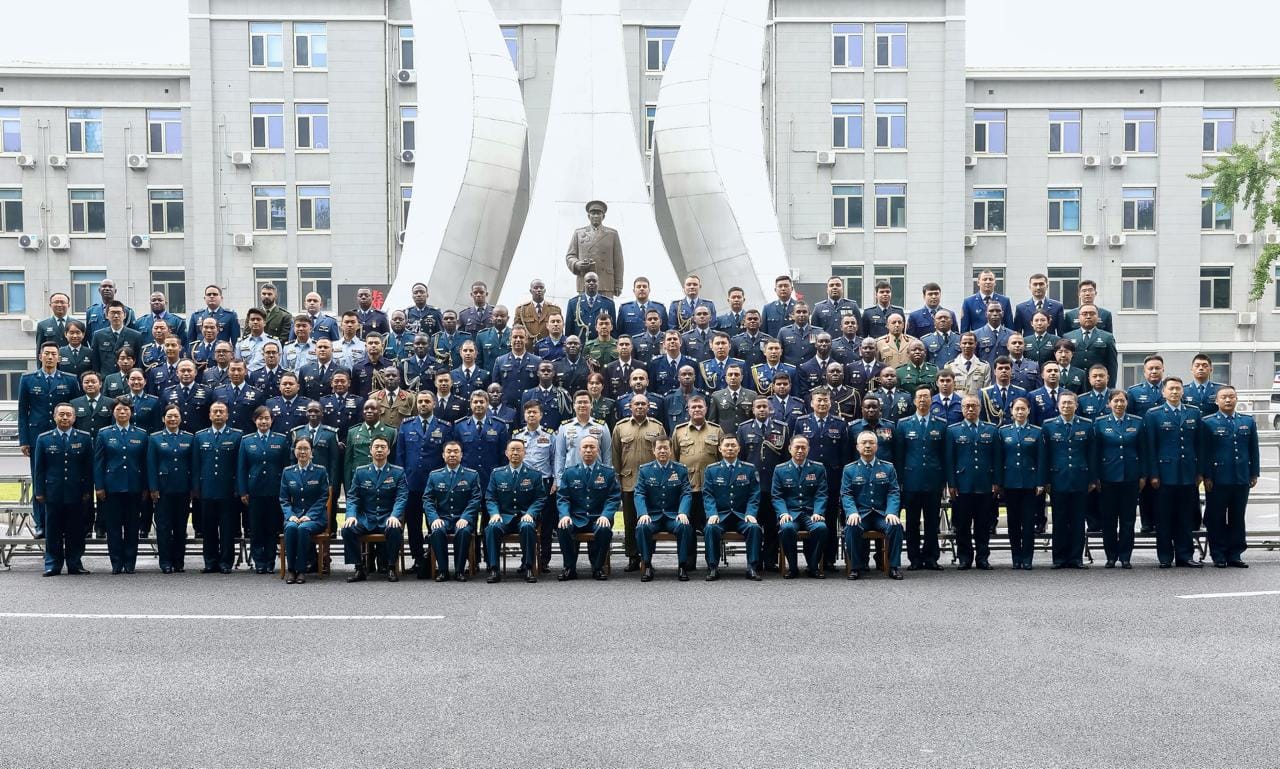 Empat Perwira TNI AU Sukses Selesaikan Pendidikan Strategis di AFCC China