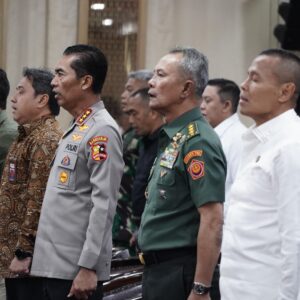 TNI Tegas Hadapi Perambah Hutan Ilegal