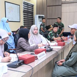 Kadislog Lanud Sultan Hasanuddin Menyaksikan Penandatanganan Pelepasan Hak Tanah Pengganti Aset TNI AU Becakayu