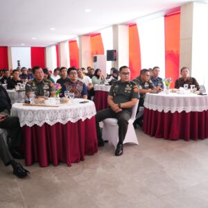 Editorial Meet and Greet Puspen TNI Bersama Media