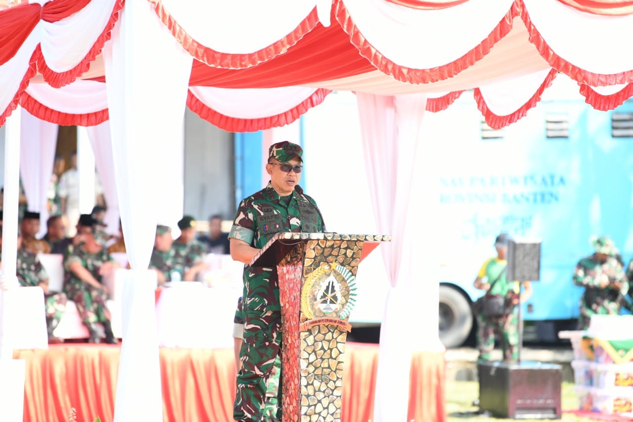 Danpusterad: Gotong Royong Menjadi Bukti Nyata Kebersamaan Sebagai Wujud Manunggal TNI-Rakyat