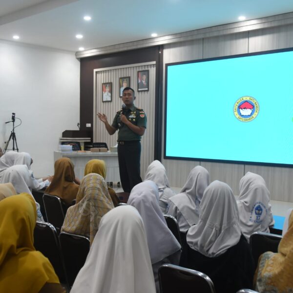 Dandim 1002/HST Sosialisasikan Penerimaan SMA Taruna Nusantara di Seminar Pendidikan HST