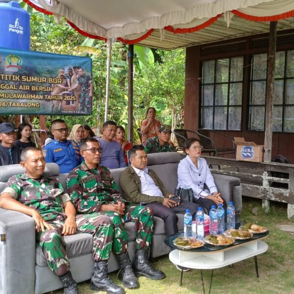 Sinergi TNI AD dan Warga Tabalong Bangun Sumur Bor Bersih