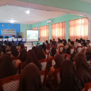 TMMD 125 Kodim 1506/Namlea Memberikan Materi Wawasan Kebangsaan Kepada Generasi Muda Namrole
