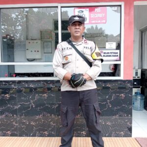 Bhabinkamtibmas Polsek Kronjo Sambangi Security PT Java Bakung, Sampaikan Imbauan Kamtibmas Bhabinkamtibmas Polsek Kronjo Sambangi Security PT Java Bakung, Sampaikan Imbauan Kamtibmas