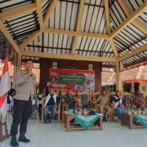 Kolaborasi TNI dan Kampus di Pembukaan KKN Tematik Unitomo Krejengan Kolaborasi TNI dan Kampus di Pembukaan KKN Tematik Unitomo Krejengan
