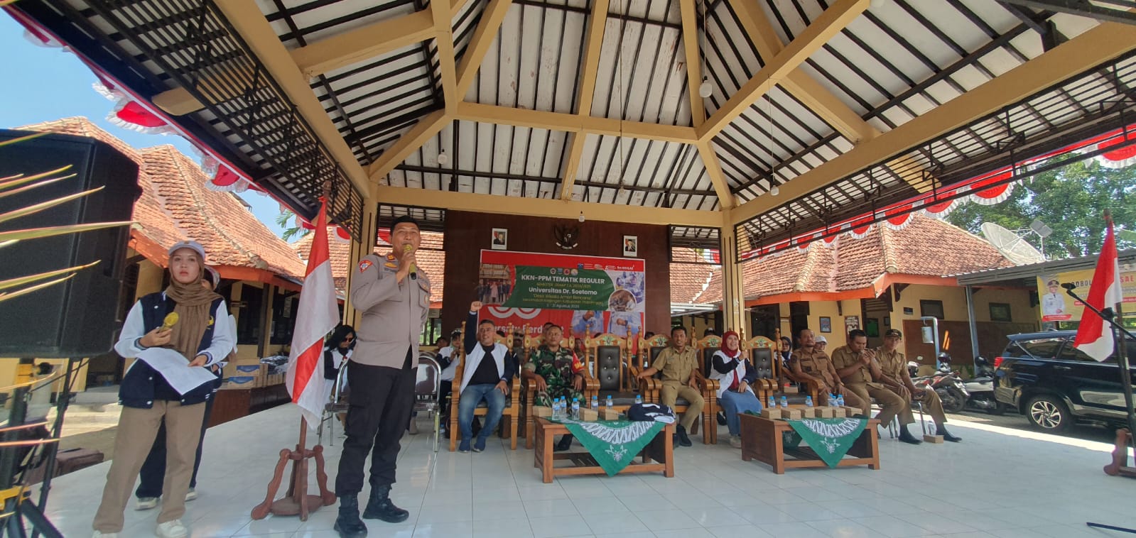 Kolaborasi TNI dan Kampus di Pembukaan KKN Tematik Unitomo Krejengan