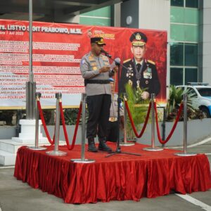 Kapolresta Tangerang Pimpinan Sertijab Kasat Lantas, Kasat Samapta dan Kapolsek Rajeg Tukar Posisi Kapolresta Tangerang Pimpinan Sertijab Kasat Lantas, Kasat Samapta dan Kapolsek Rajeg Tukar Posisi