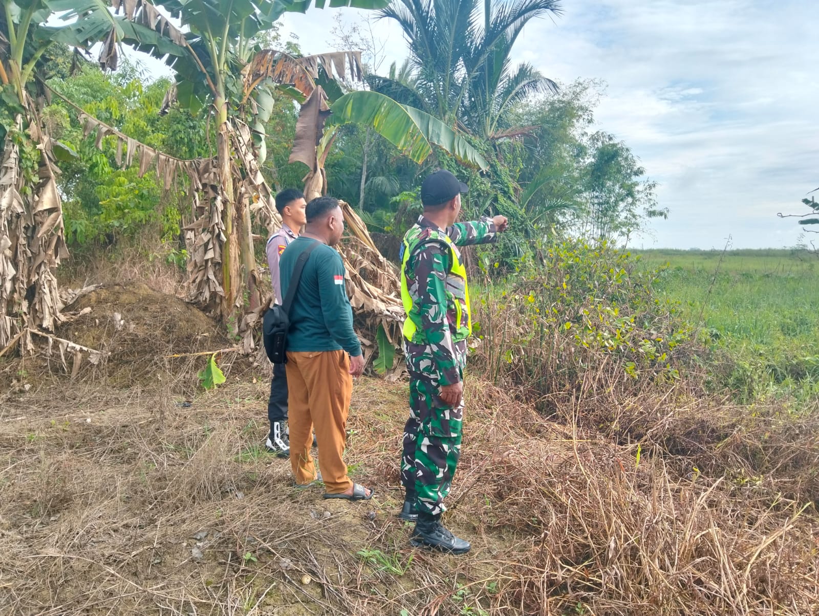 Babinsa Serda Aspiani Ajak Warga Waspadai Karhutla di Musim Kemarau