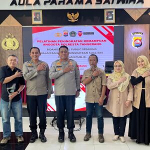 Polresta Tangerang Asah Kemampuan Public Speaking Anggota Demi Pelayanan Prima Polresta Tangerang Asah Kemampuan Public Speaking Anggota Demi Pelayanan Prima