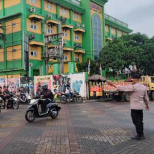 Program PECAK Polsek Panongan Laksanakan Strong Point Gatur Lalin Berikan Pelayanan Prima Program PECAK Polsek Panongan Laksanakan Strong Point Gatur Lalin Berikan Pelayanan Prima