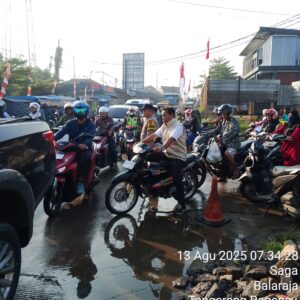 Bhabinkamtibmas Polsek Balaraja Giat Atur Lalin Pagi di Titik Rawan Bhabinkamtibmas Polsek Balaraja Giat Atur Lalin Pagi di Titik Rawan
