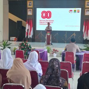 Bhabinkamtibmas Polsek Cikupa Jadi Dewan Juri Lomba Pidato Wawasan Kebangsaan Tingkat Kecamatan Bhabinkamtibmas Polsek Cikupa Jadi Dewan Juri Lomba Pidato Wawasan Kebangsaan Tingkat Kecamatan