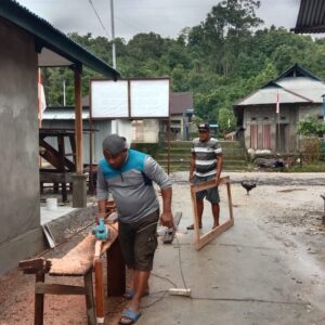 Satgas TMMD 125 Kodim 1506/Namlea: Rehab Rumah Tidak Layak Huni di Desa Leku Telah Mencapai 93 % Satgas TMMD 125 Kodim 1506/Namlea: Rehab Rumah Tidak Layak Huni di Desa Leku Telah Mencapai 93 %