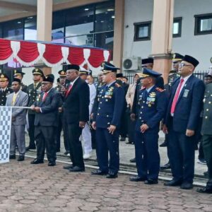 Personel Kodim 1710/Mimika Ikut Taptu dan Pawai Obor Peringatan HUT Ke-80 Kemerdekaan RI Personel Kodim 1710/Mimika Ikut Taptu dan Pawai Obor Peringatan HUT Ke-80 Kemerdekaan RI