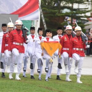 Paskibraka HST Jalankan Tugas Penurunan Bendera Merah Putih 2025 Paskibraka HST Jalankan Tugas Penurunan Bendera Merah Putih 2025